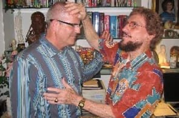 Le Docteur T L Osborn me transmets l'onction qu’il a reçu